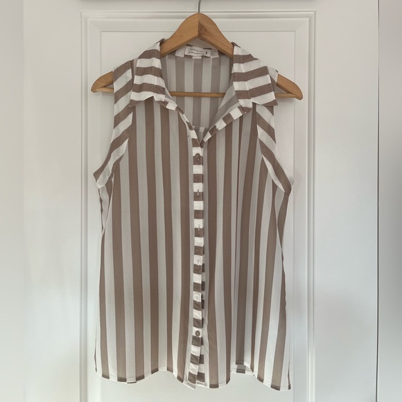 3/$30 Love tree Collared Sleeveless Blouse with Vertical Stripes - Picture 1 of 4